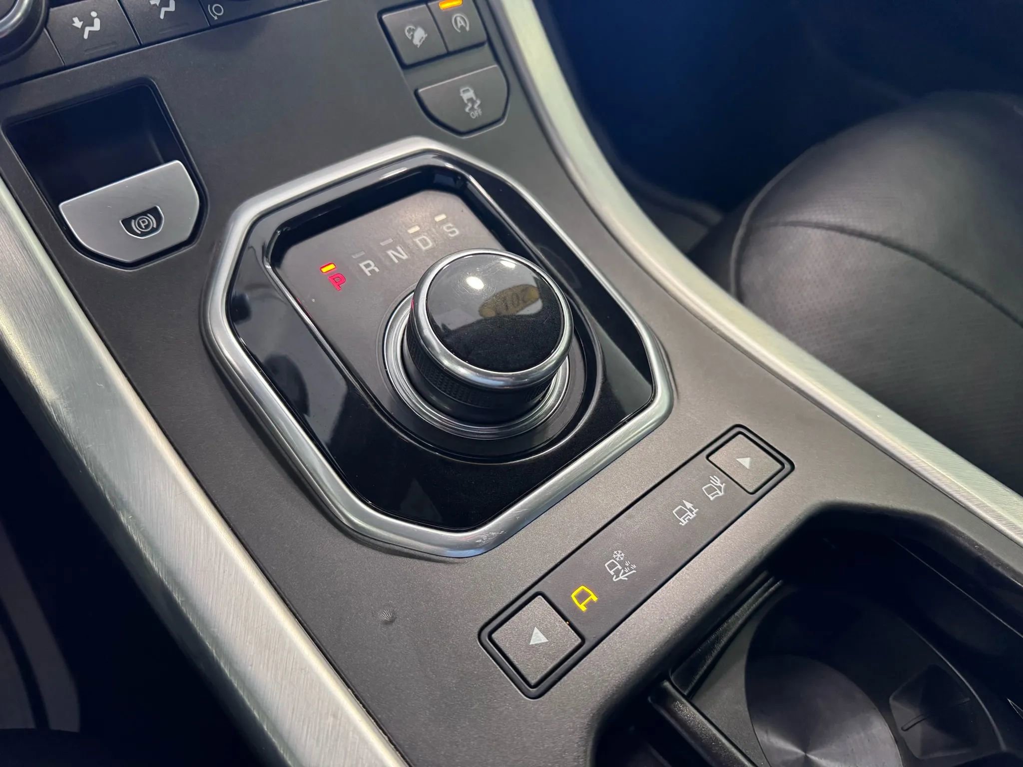 Used 2017 Land Rover Range Rover Evoque HSE image 33