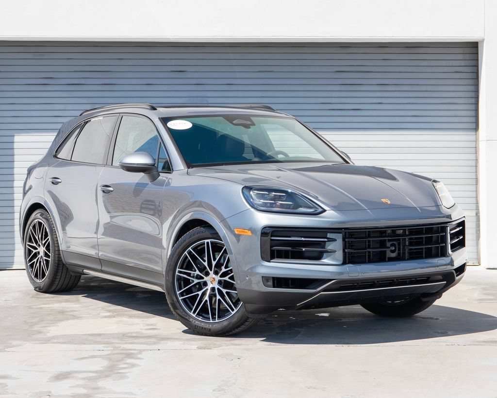 Certified 2026 Porsche Cayenne AWD/4WD image 24