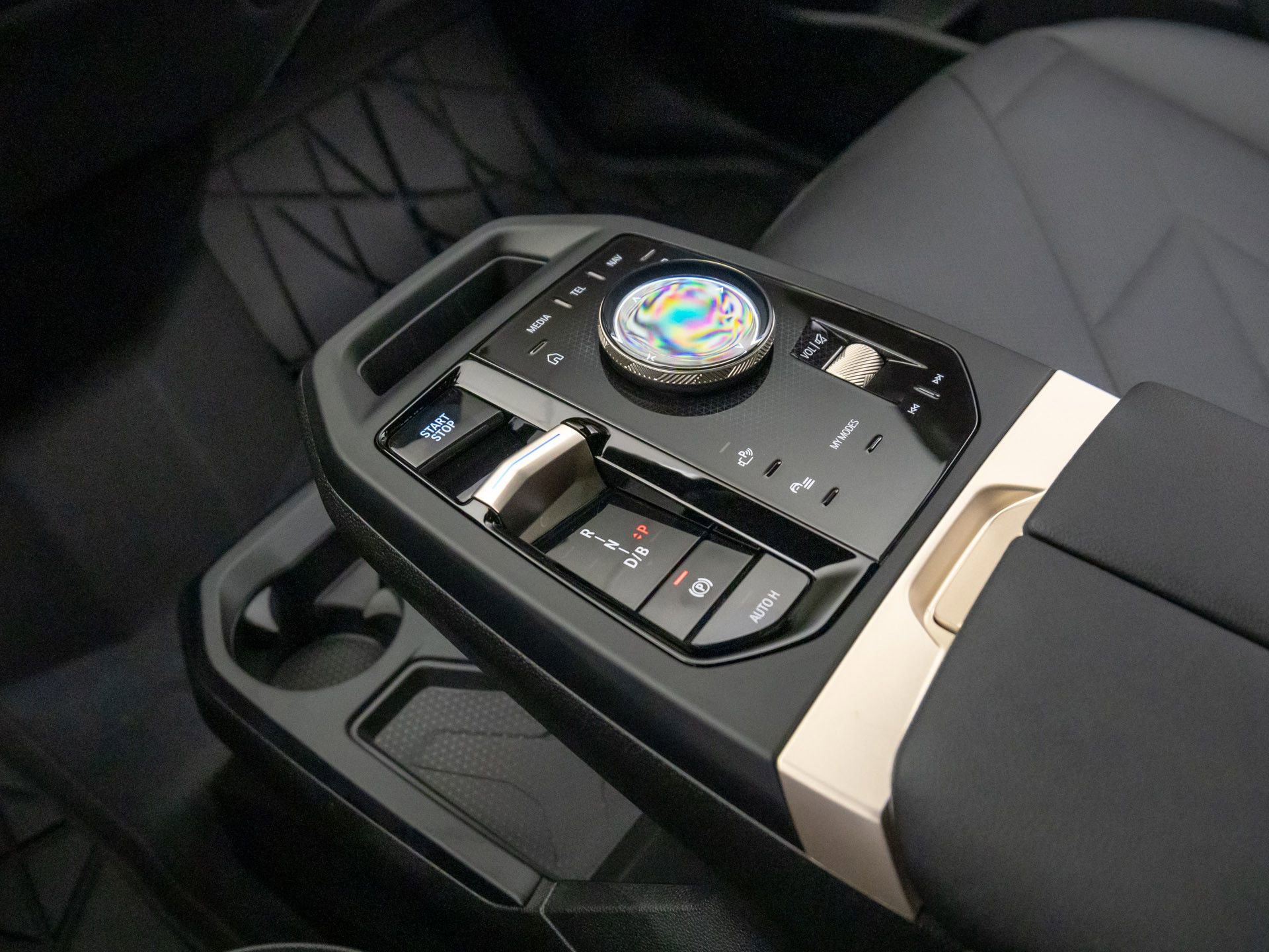 Certified 2025 BMW iX xDrive50 image 11