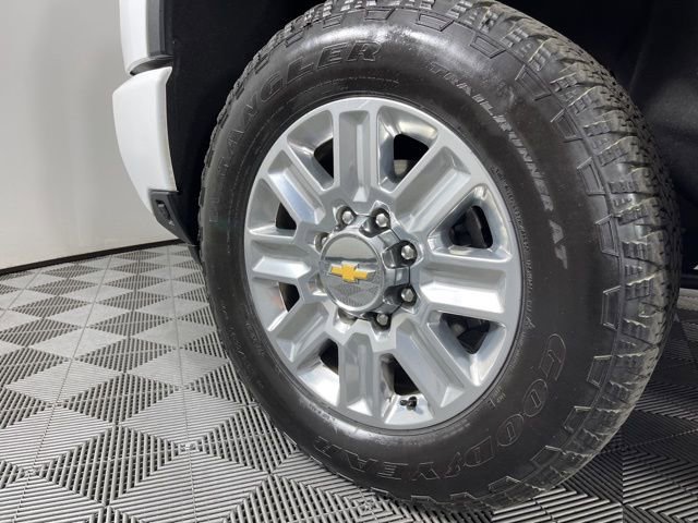 Used 2024 Chevrolet Silverado 2500 High Country w/ High Country Premium Package image 13