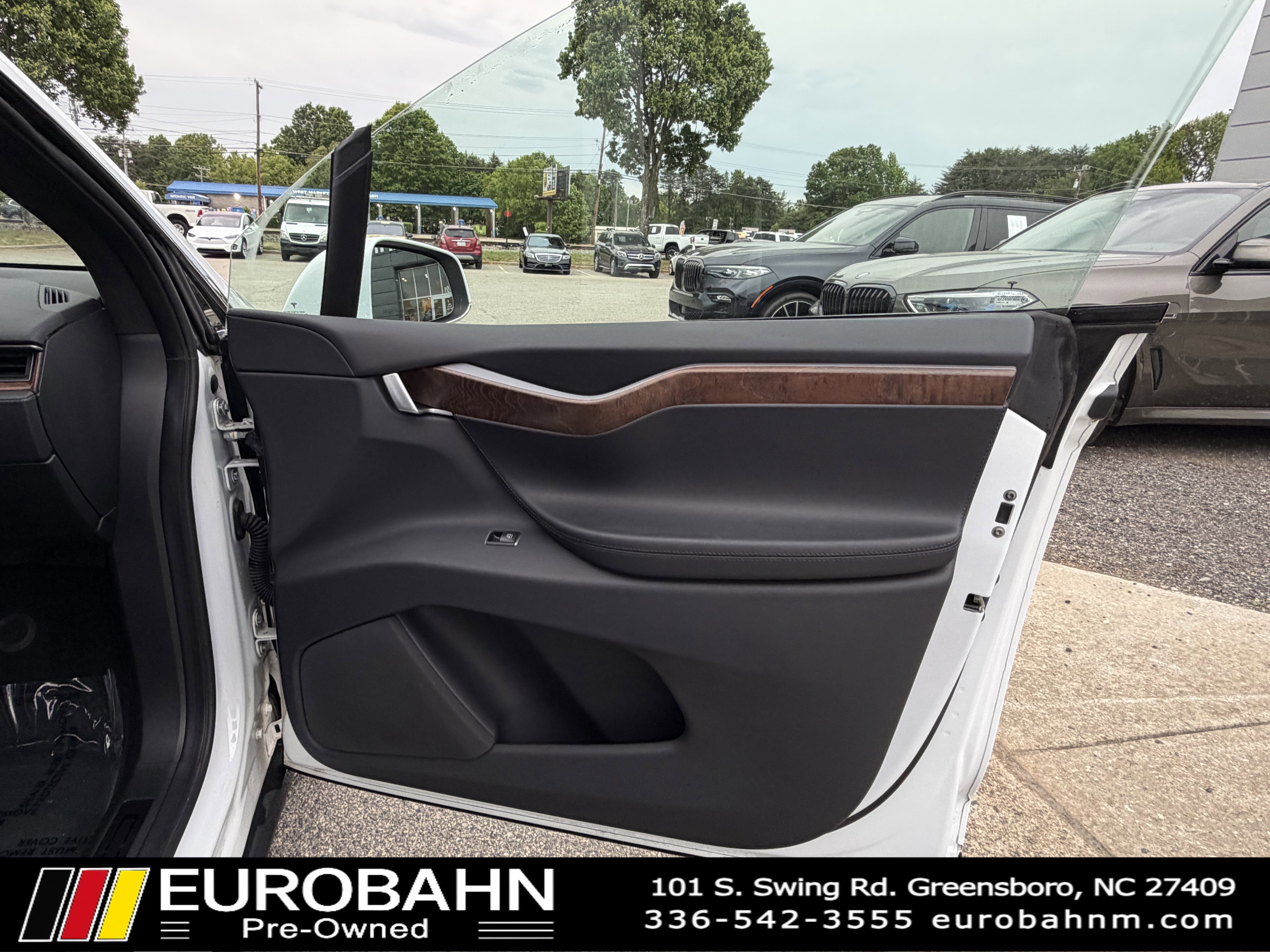 Used 2020 Tesla Model X Long Range AWD/4WD image 16