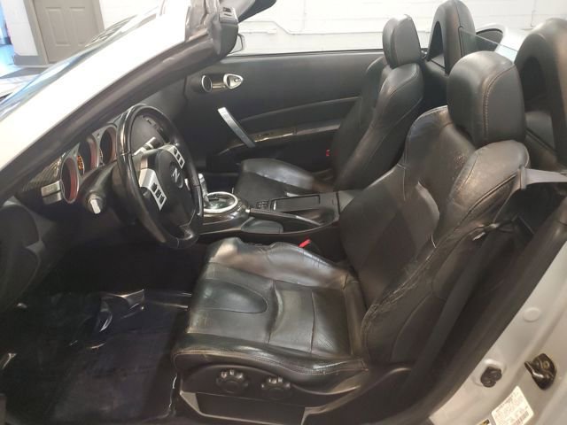 Used 2006 Nissan 350Z Touring image 10