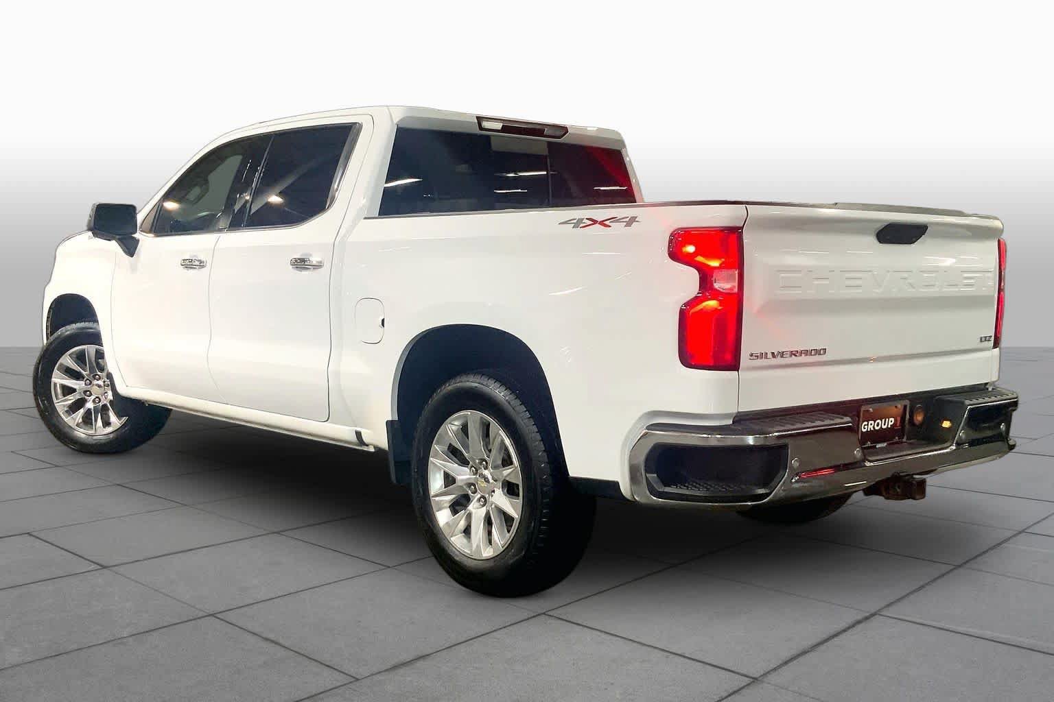 Used 2021 Chevrolet Silverado 1500 LTZ w/ LTZ Convenience Package II AWD/4WD image 12