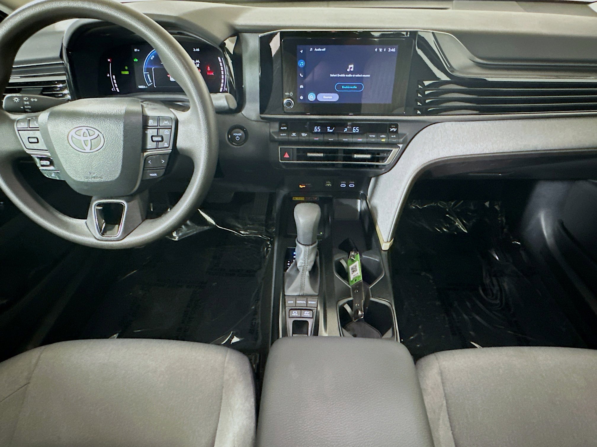 Used 2025 Toyota Camry LE image 27