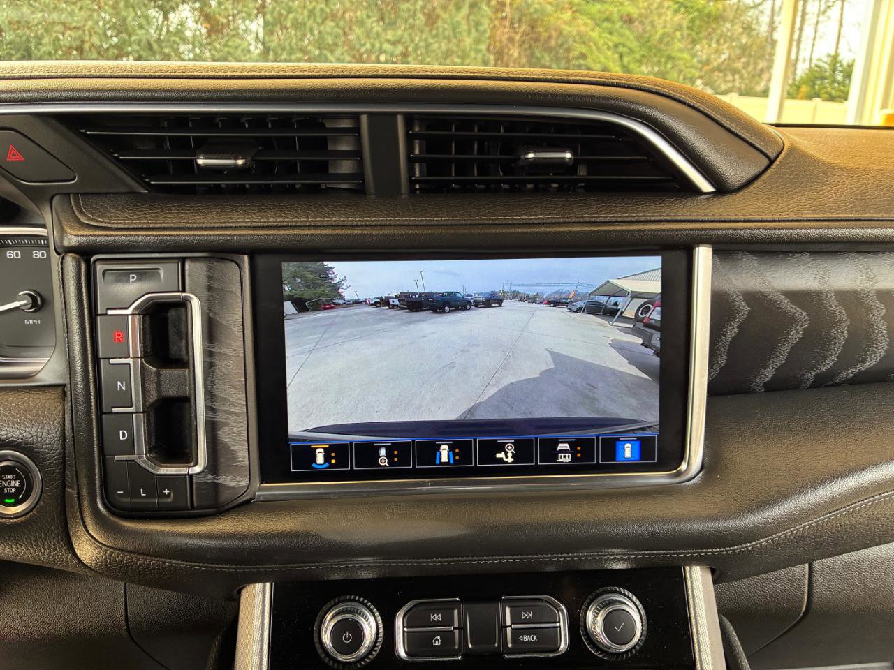 Used 2021 GMC Yukon XL Denali image 22