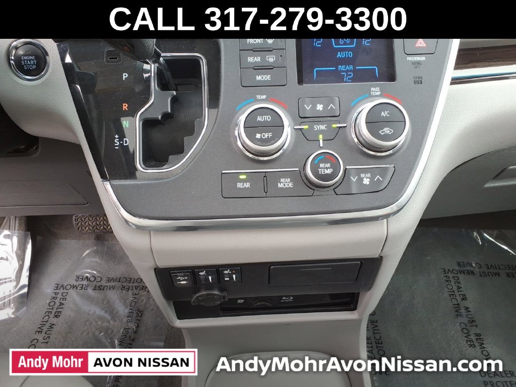 Used 2017 Toyota Sienna XLE Premium FWD image 32