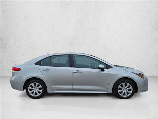 Used 2021 Toyota Corolla LE FWD image 4