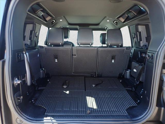 Used 2022 Land Rover Defender 110 XS Edition AWD/4WD image 8