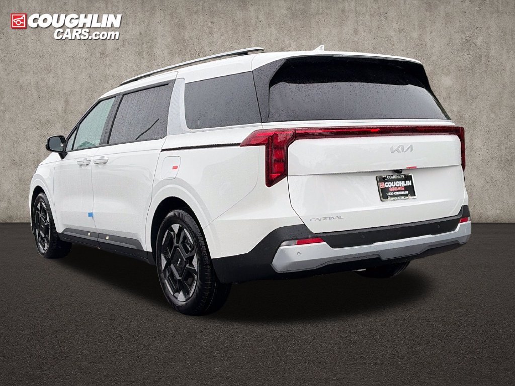 New 2027 Kia Carnival EX FWD image 5