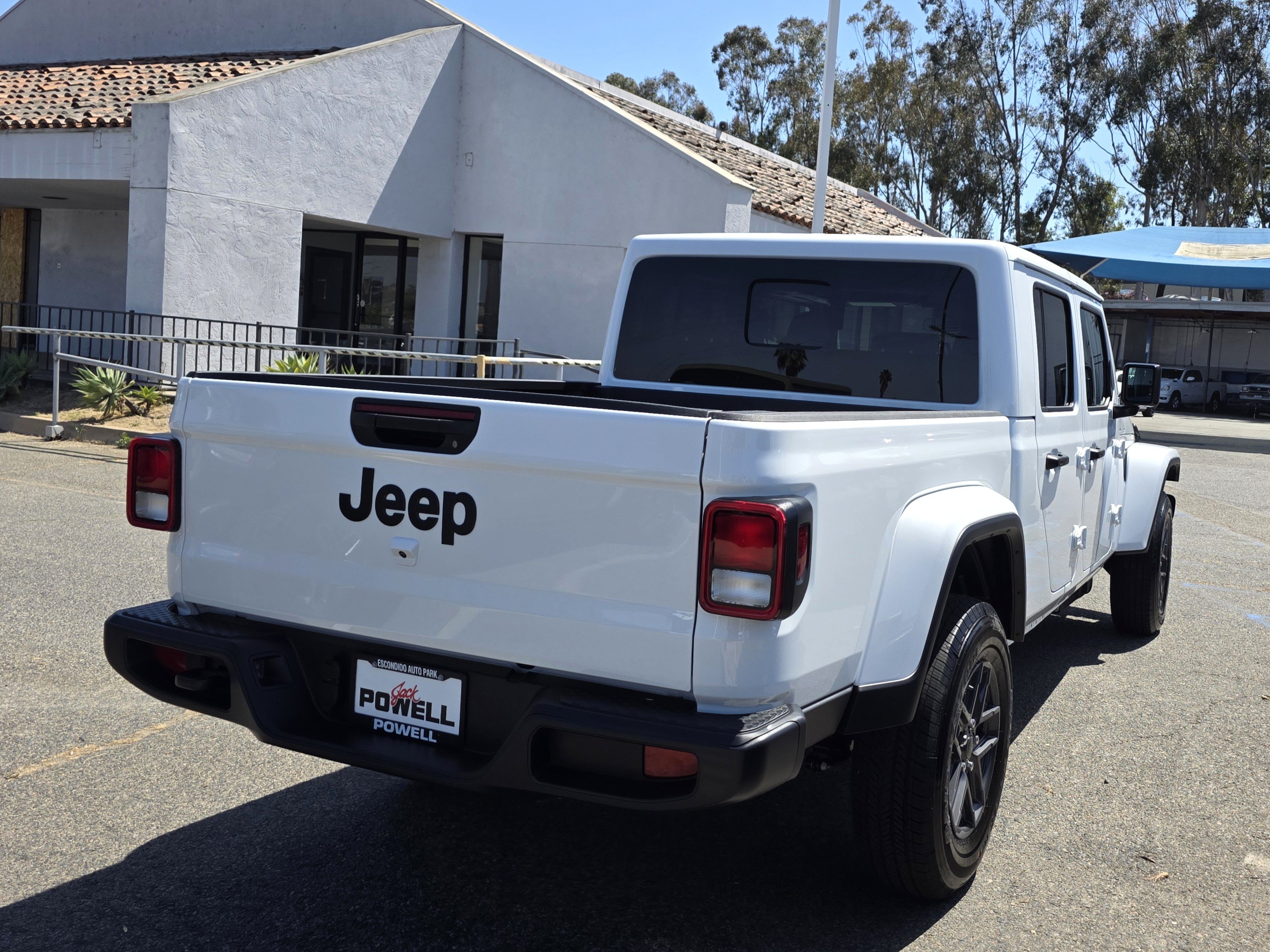 New 2026 Jeep Gladiator Sport AWD/4WD image 4