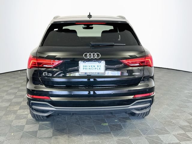 Used 2025 Audi Q3 2.0T Premium w/ Convenience Package AWD/4WD image 7