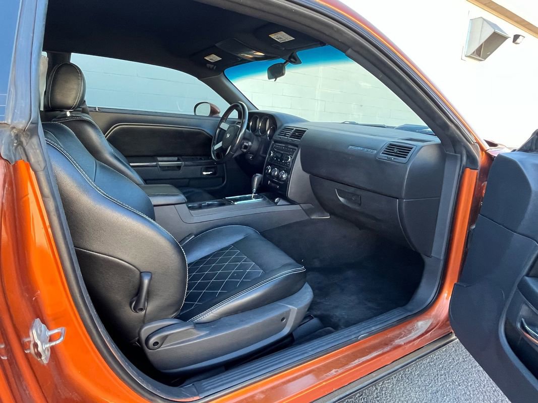 Used 2009 Dodge Challenger R/T w/ Sound Group RWD image 7