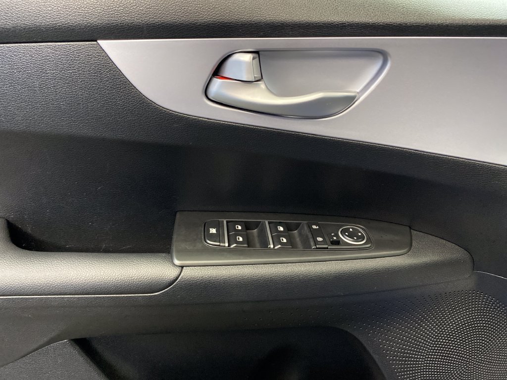 Used 2024 Kia Forte LXS FWD image 12