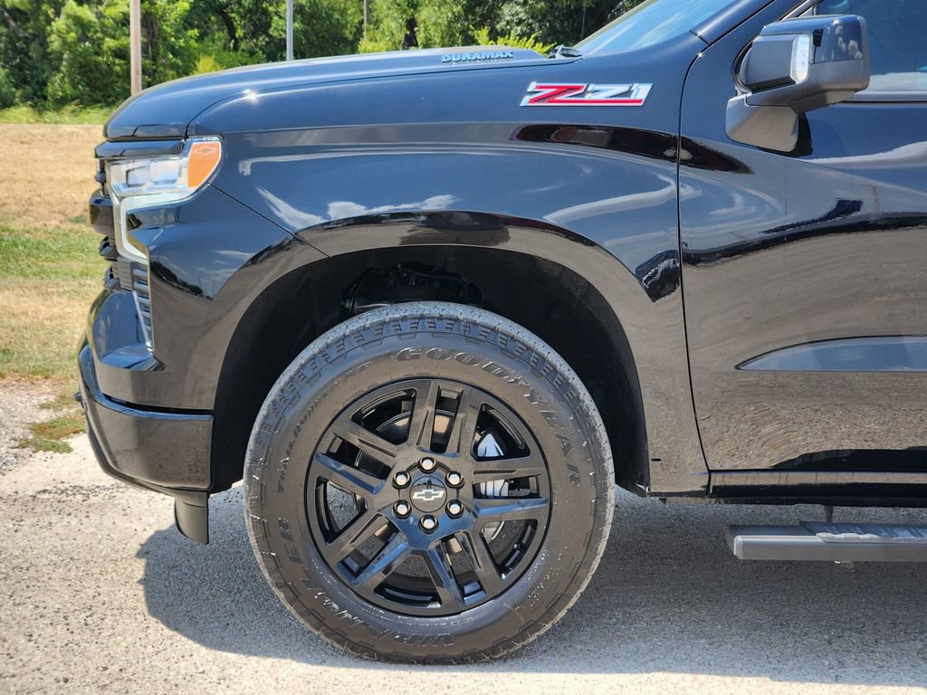 Used 2026 Chevrolet Silverado 1500 RST AWD/4WD image 8