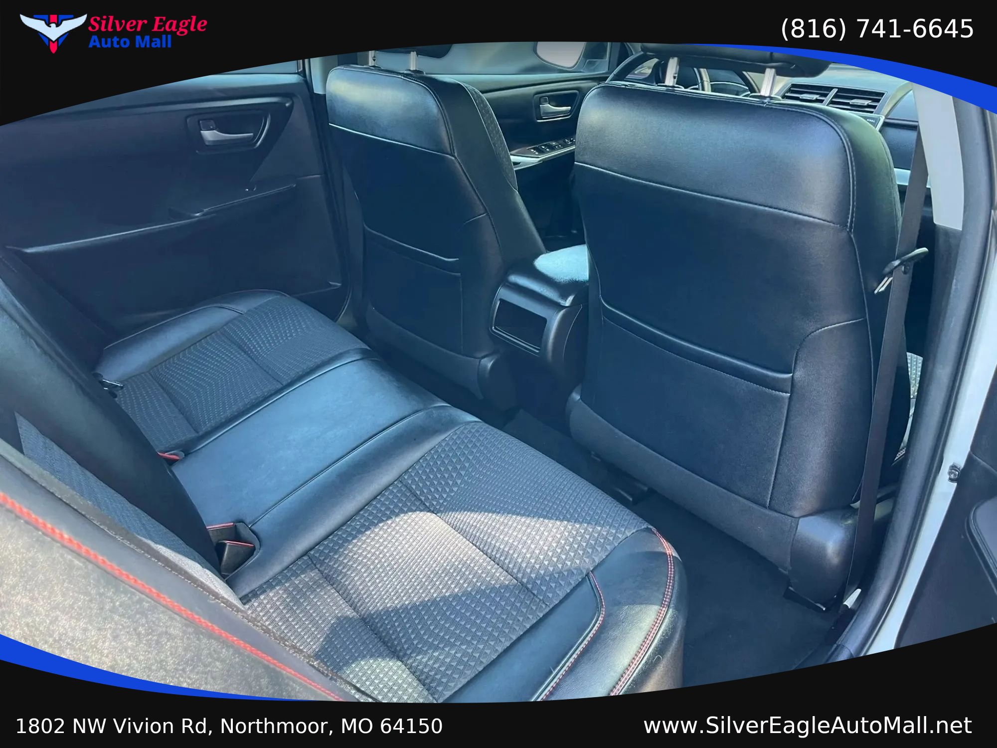 Used 2015 Toyota Camry SE FWD image 12