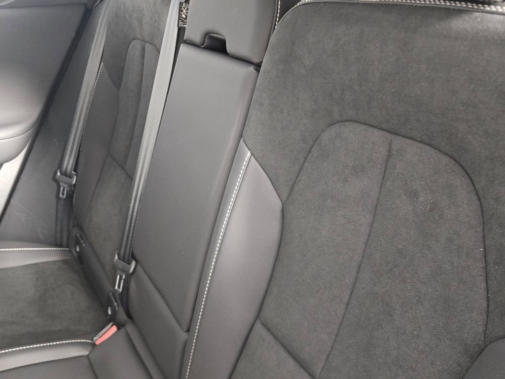 Certified 2023 Volvo XC40 B5 Ultimate w/ Climate Package image 14