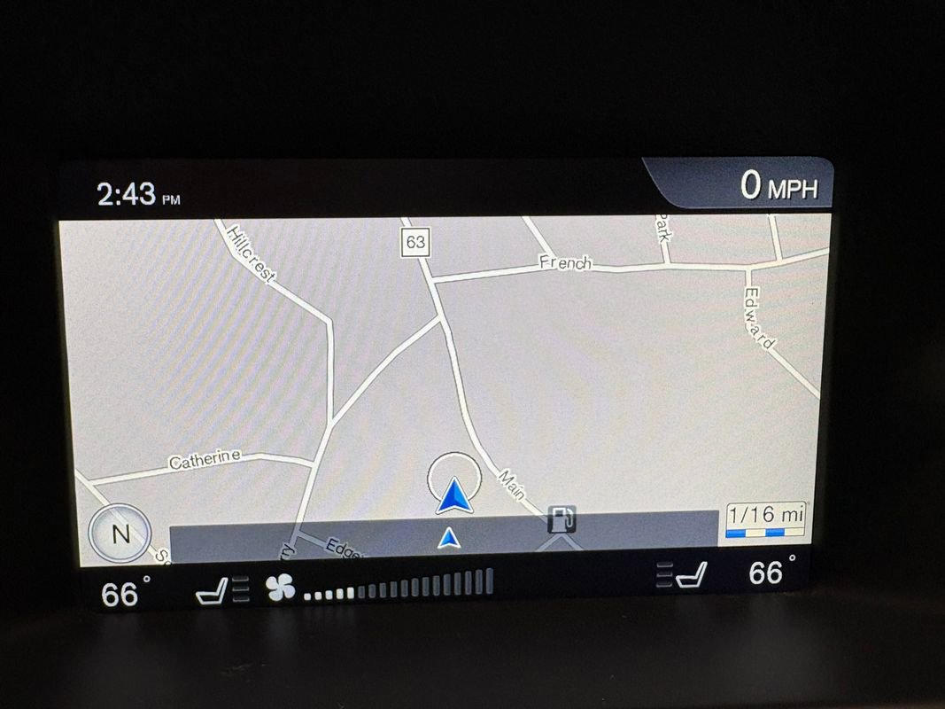 Used 2016 Volvo S80 T5 w/ Convenience Package image 18