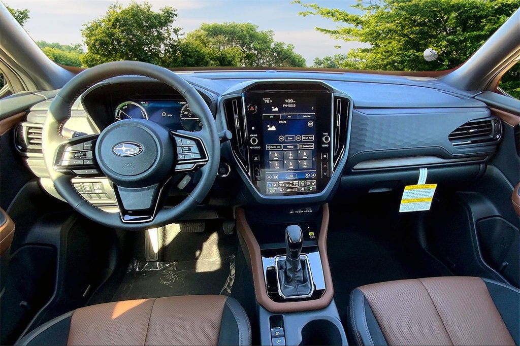 New 2025 Subaru Forester Touring image 5