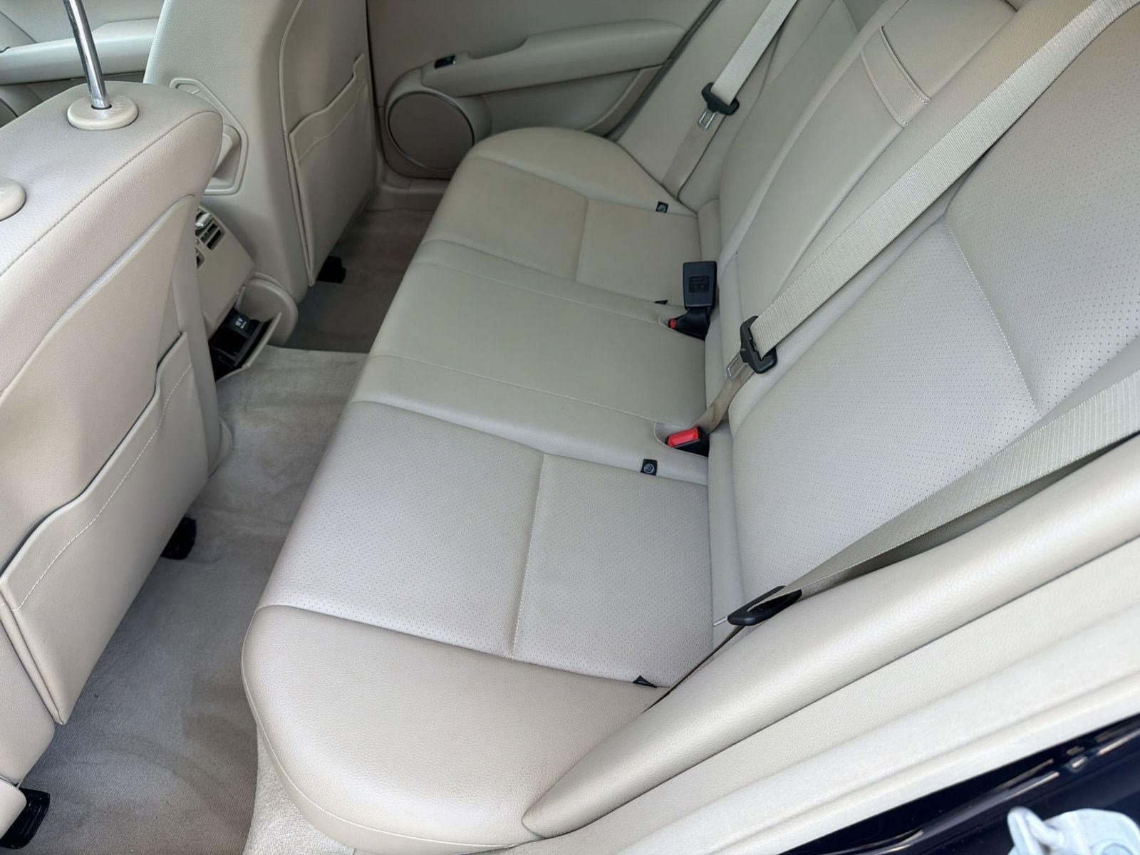 Used 2012 Mercedes-Benz C 300 4MATIC Sedan image 15