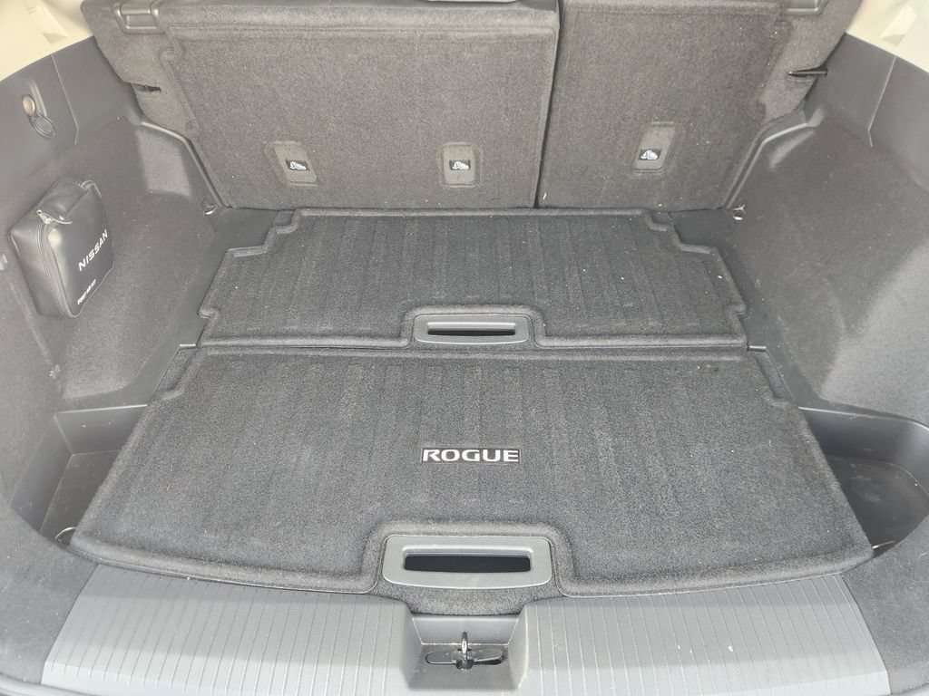 Used 2023 Nissan Rogue SL w/ SL Premium Package FWD image 23