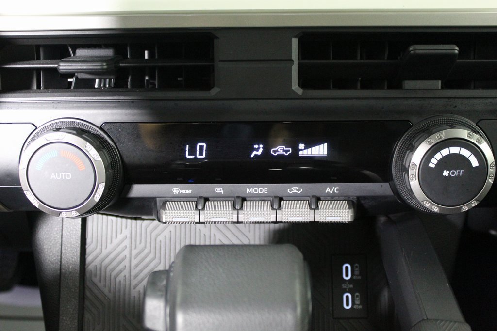 Used 2024 Toyota Tacoma TRD Off-Road image 15