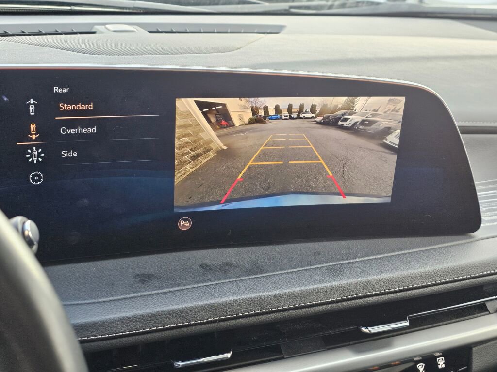 Used 2025 Cadillac XT4 Premium Luxury image 34