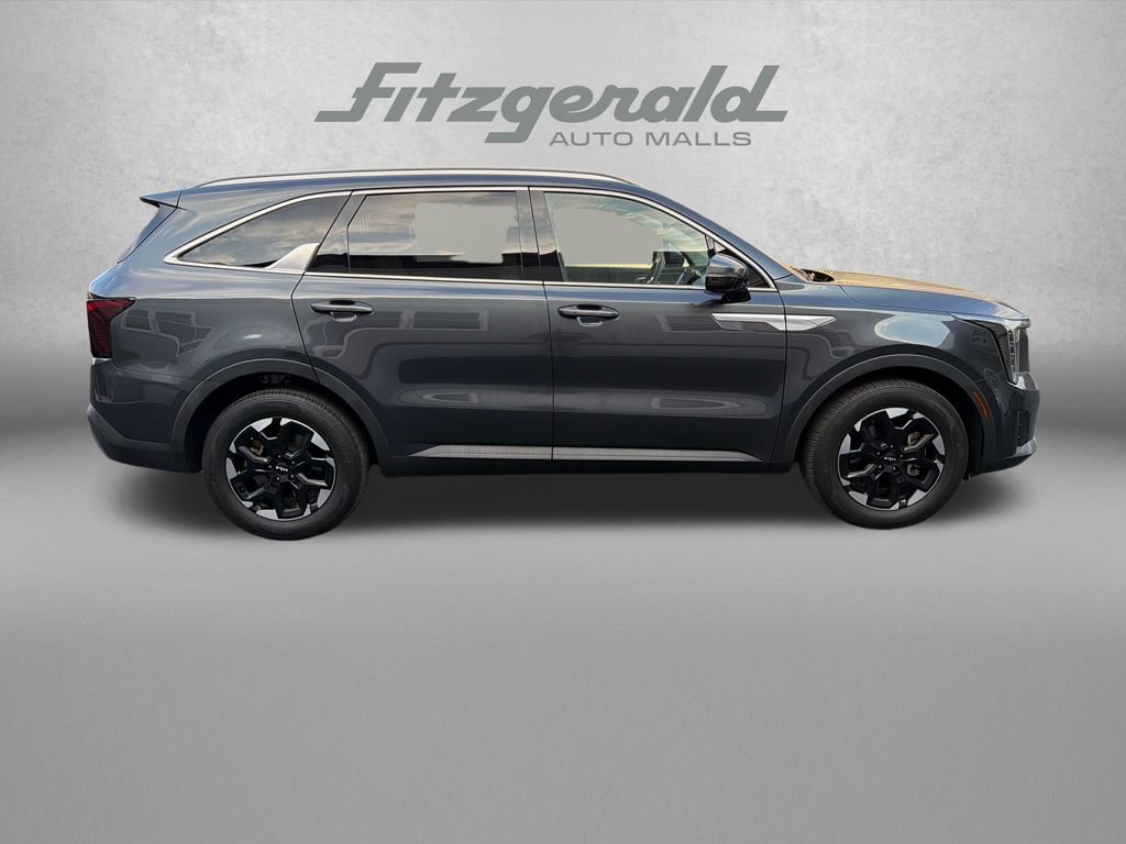 Used 2024 Kia Sorento S w/ Panoramic Sunroof Package FWD image 8