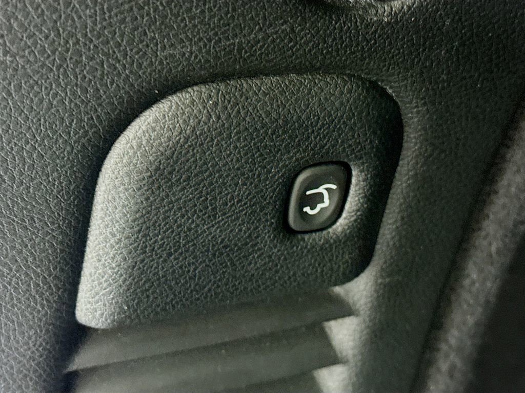 Used 2024 Dodge Durango GT image 31