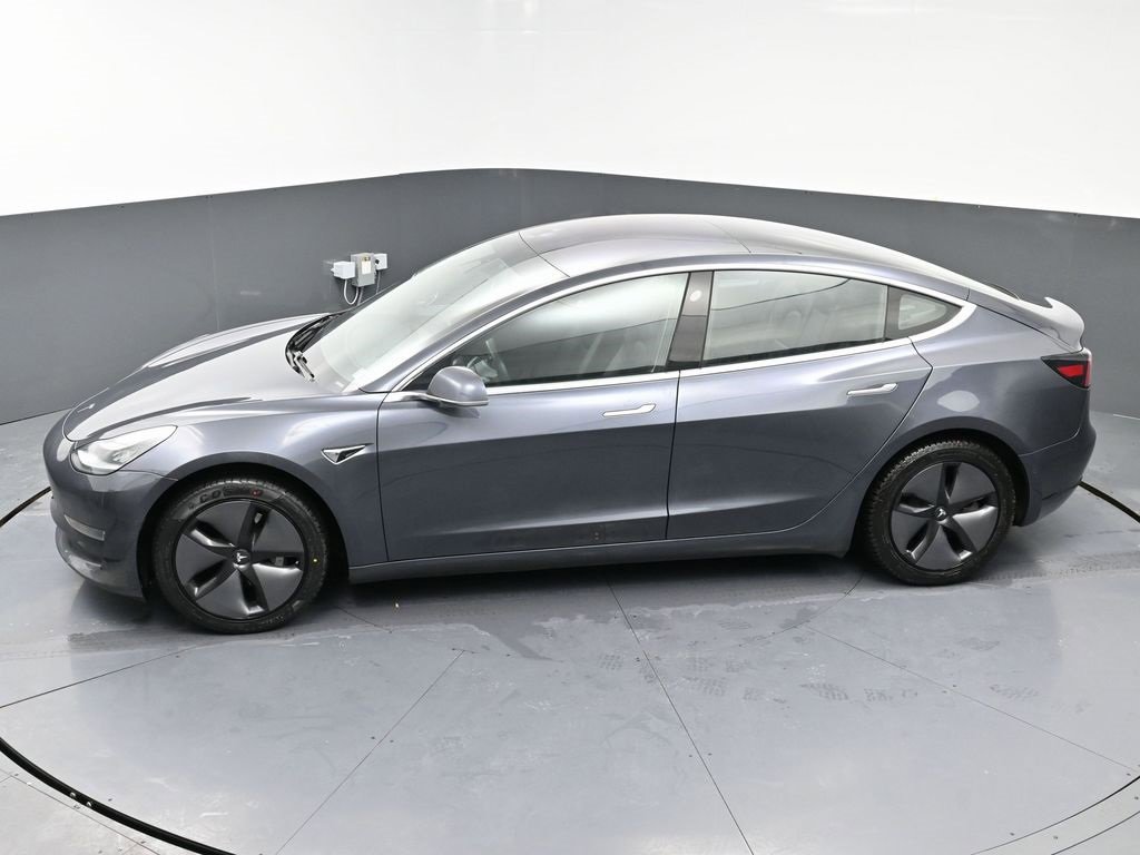 Used 2018 Tesla Model 3 Long Range image 48