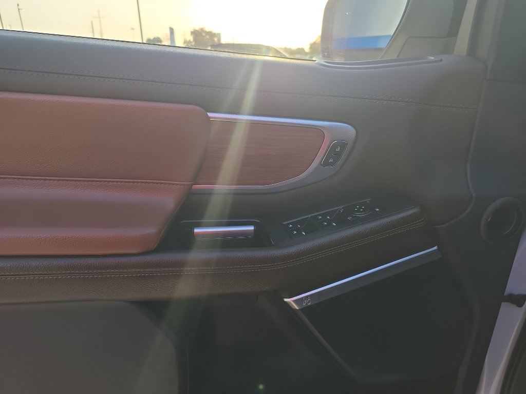 Used 2025 Ford Expedition King Ranch AWD/4WD image 15