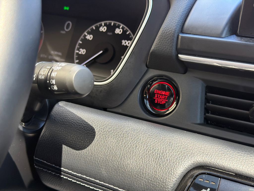 Certified 2025 Honda Pilot Touring image 31