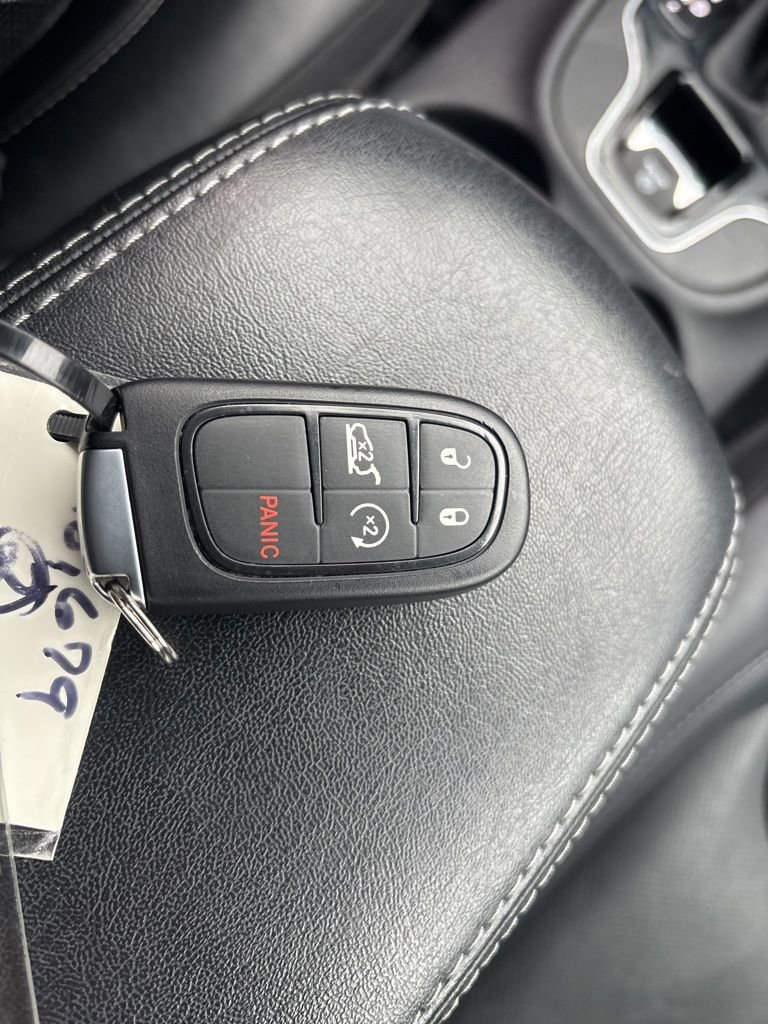 Certified 2020 Jeep Cherokee Limited image 37