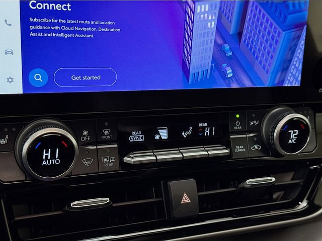 Used 2024 Toyota Highlander XLE image 16