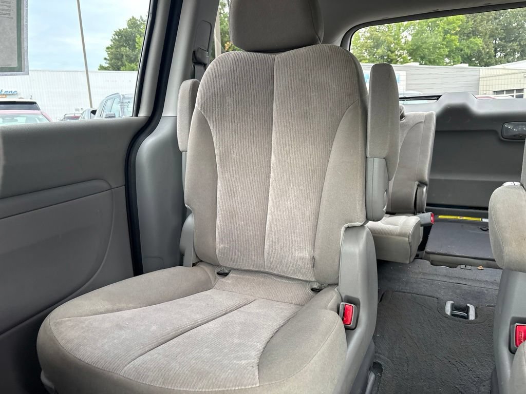 Used 2014 Kia Sedona LX FWD image 11