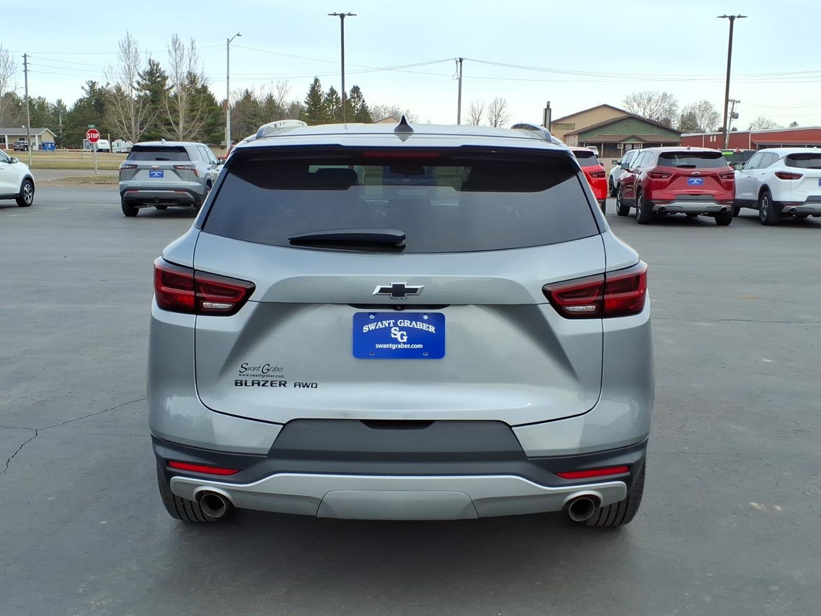 Used 2023 Chevrolet Blazer LT w/ Midnight/Sport Edition image 5