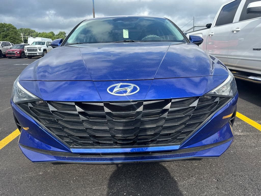 Used 2022 Hyundai Elantra SE FWD video 2