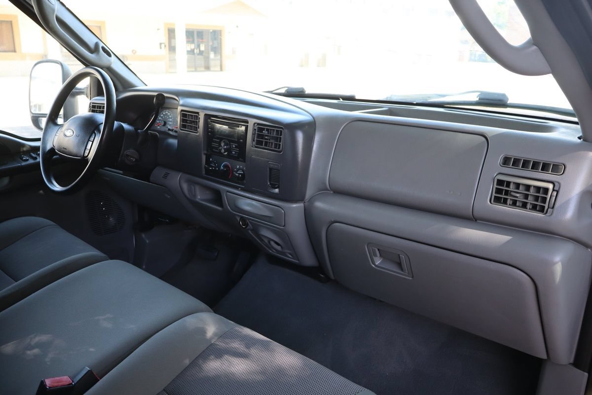 Used 2004 Ford F350 XLT RWD image 17