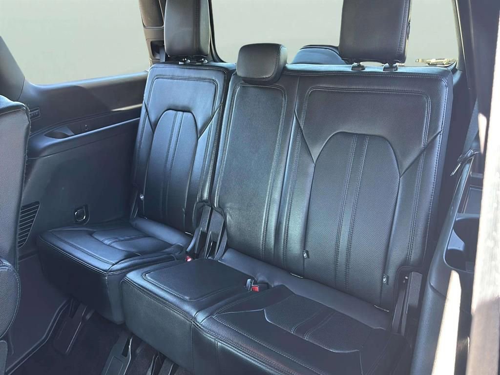 Used 2021 Ford Expedition Limited image 13