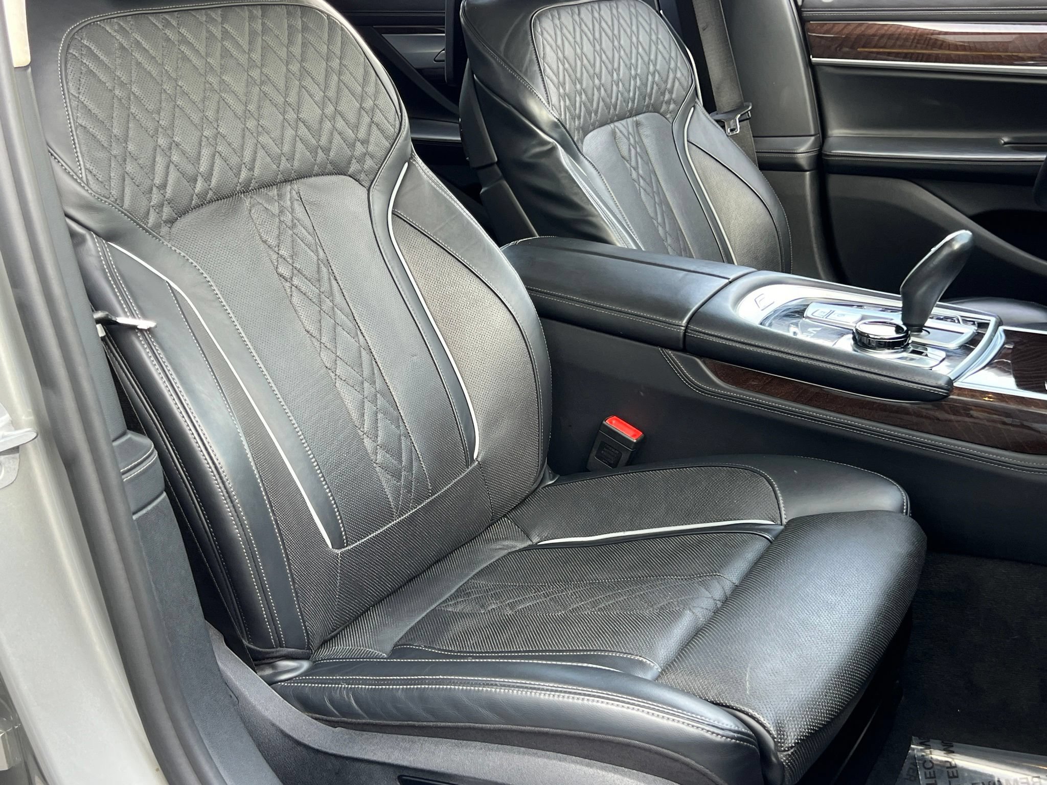 Used 2021 BMW M760i xDrive AWD/4WD image 20