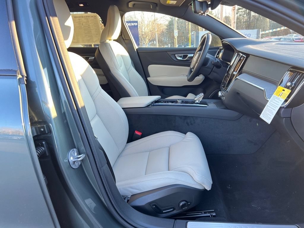 New 2026 Volvo V60 B5 Cross Country Ultra w/ Protection Package Premier AWD/4WD image 30