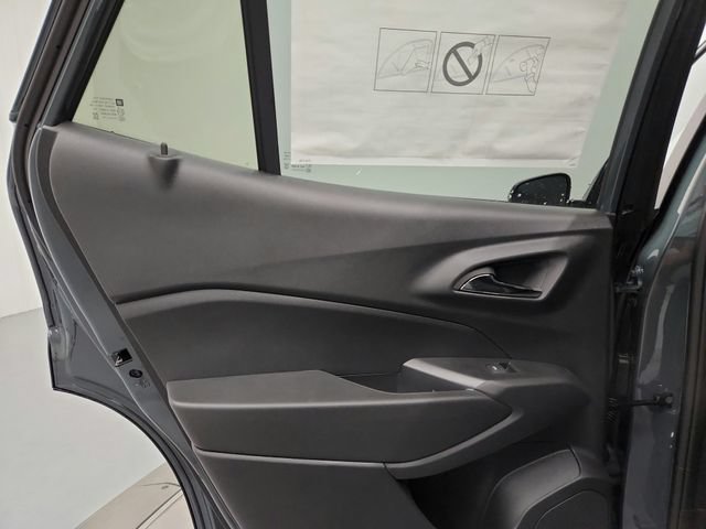 New 2026 Chevrolet Trax LT w/ Driver Confidence Package FWD image 31