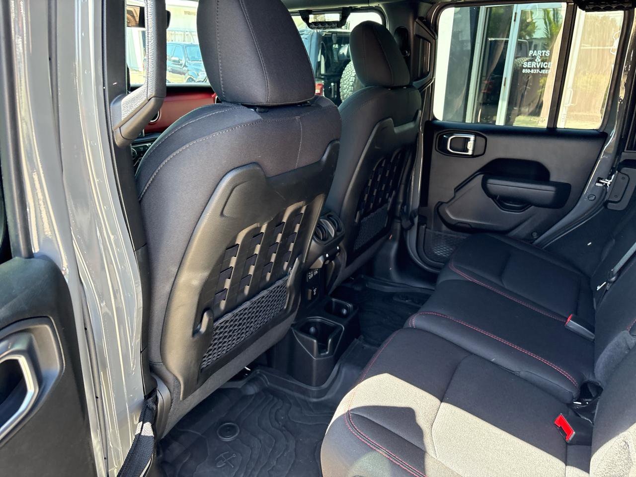 Used 2022 Jeep Wrangler Unlimited Rubicon w/ Steel Bumper Group image 15