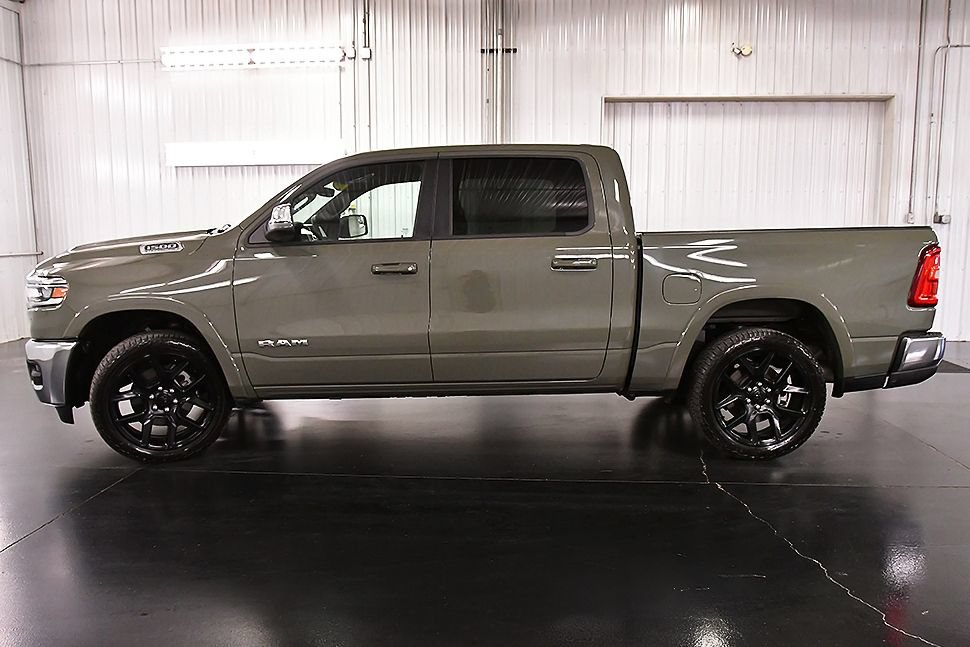 Used 2026 RAM 1500 Laramie AWD/4WD image 4