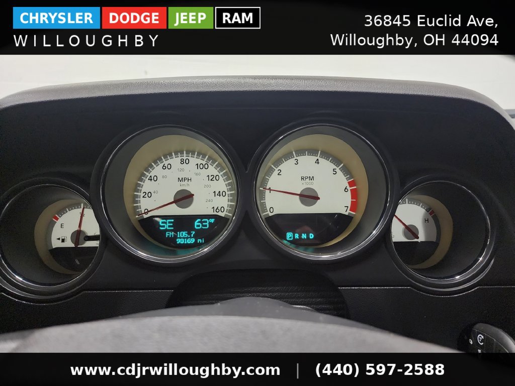 Used 2010 Dodge Challenger R/T RWD image 18
