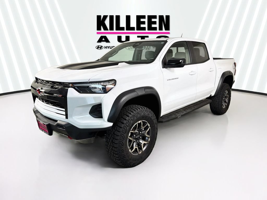 Used 2023 Chevrolet Colorado ZR2 w/ ZR2 Convenience Package III AWD/4WD image 3