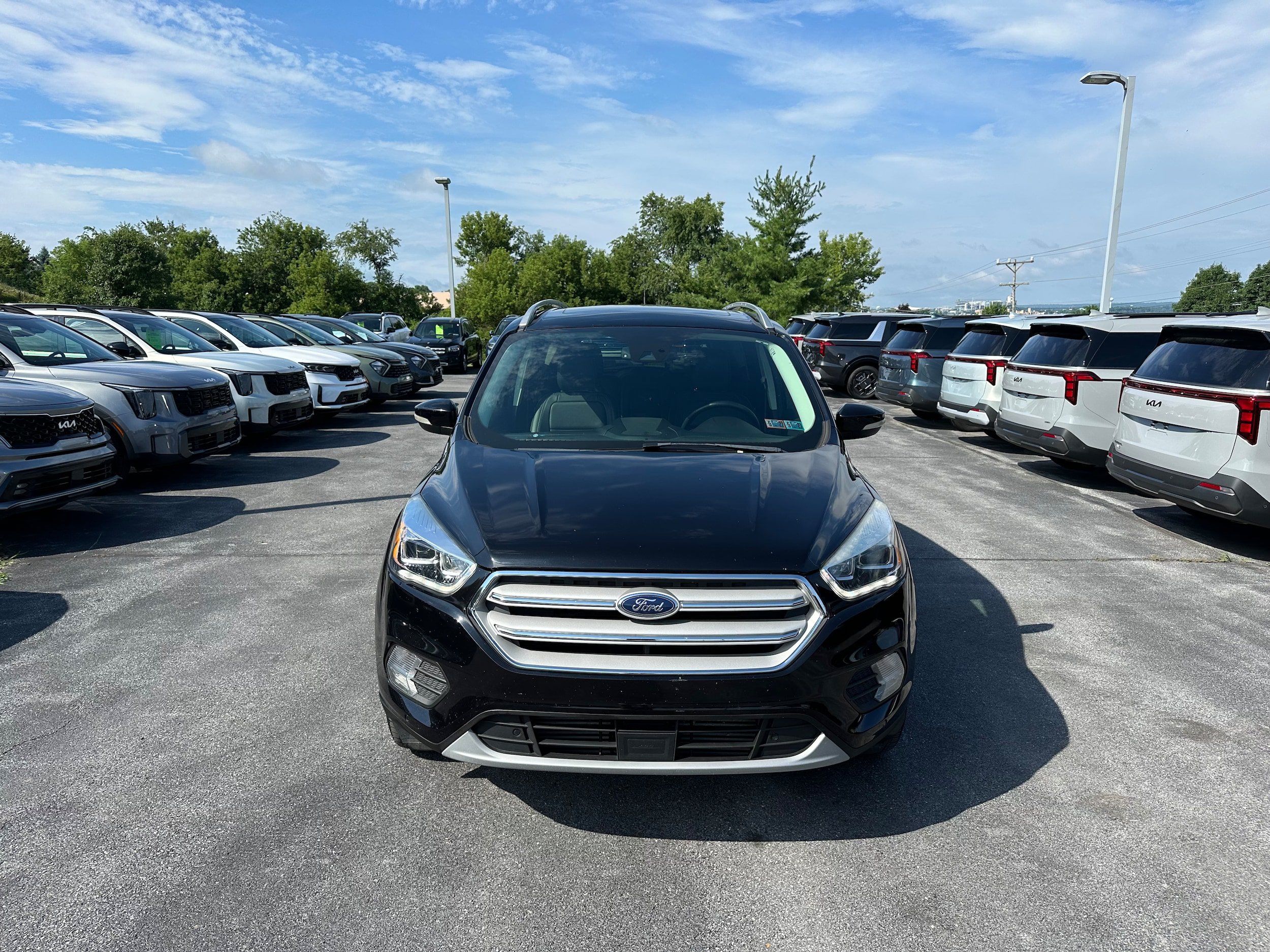 Used 2019 Ford Escape Titanium AWD/4WD image 2