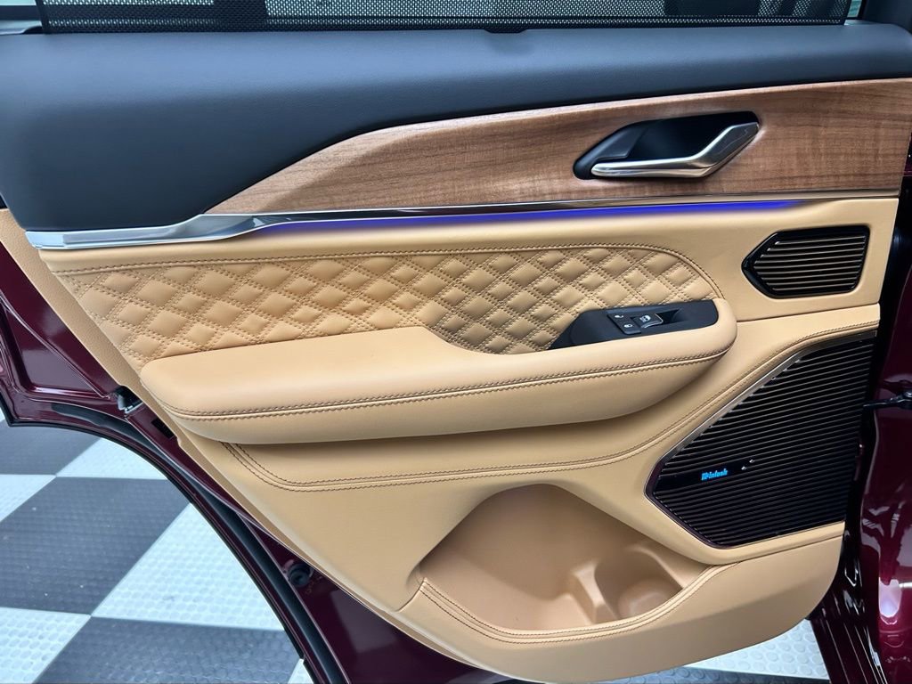 New 2026 Jeep Grand Cherokee Summit image 13