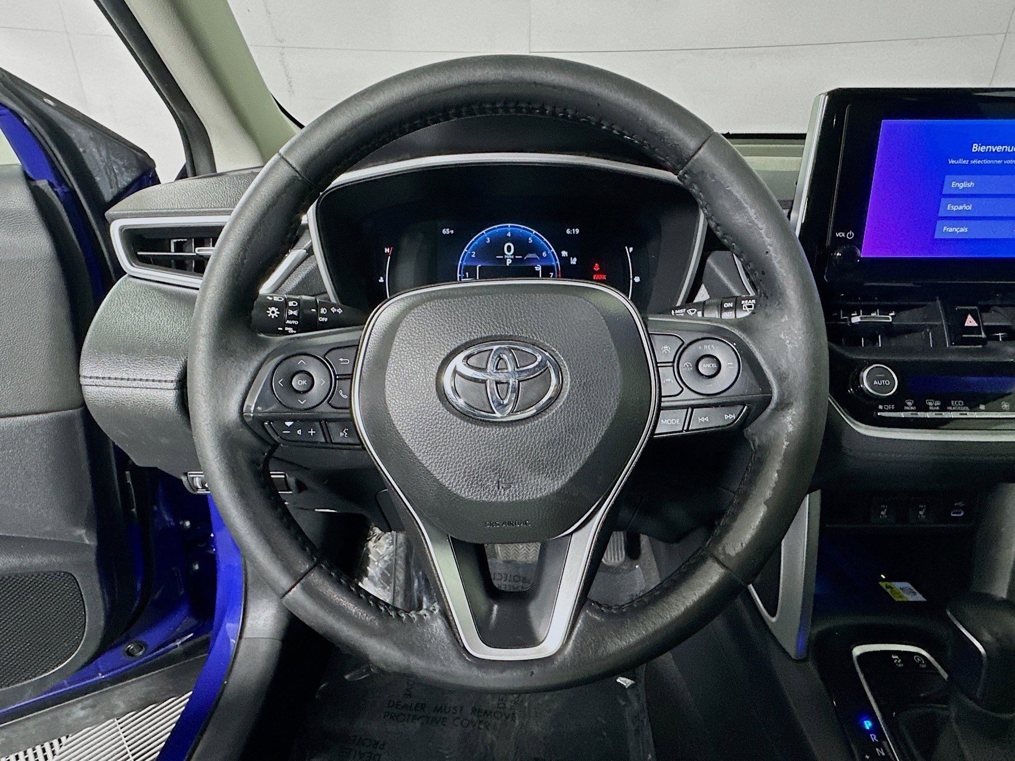 Used 2023 Toyota Corolla Cross XLE w/ Convenience Package image 15