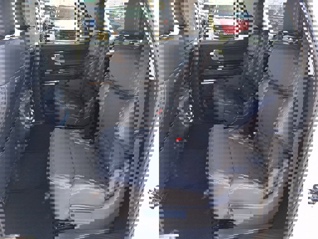 New 2025 Ford Expedition Max Platinum w/ Driver's Package image 11