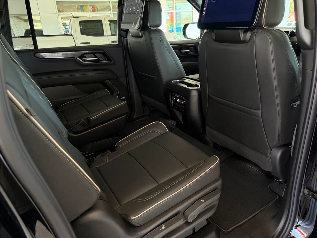 New 2026 GMC Yukon XL Elevation w/ Elevation Premium Package RWD image 18